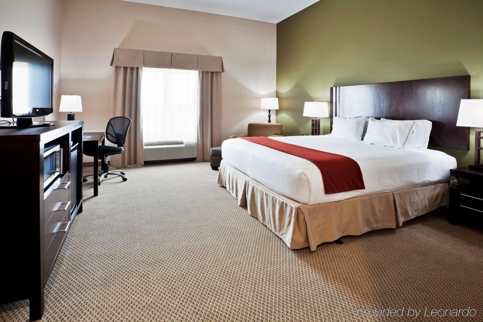 Holiday Inn Express Lake Wales North-Winter Haven By Ihg Waverly Room photo